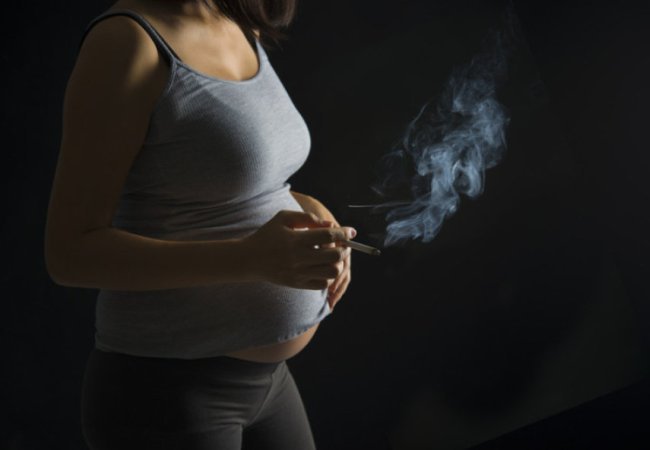 Негативное влияние алкоголя и никотина на беременную женщину