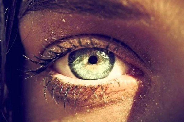 8 сигналов, которые подают ваши глаза, предупреждая о проблемах в организме