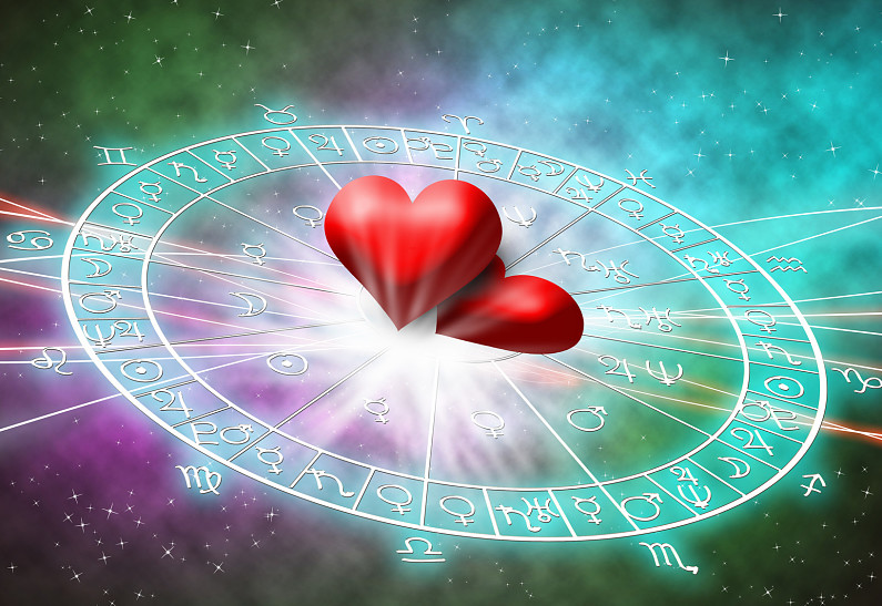 Помогает ли любовный гороскоп наладить отношения?