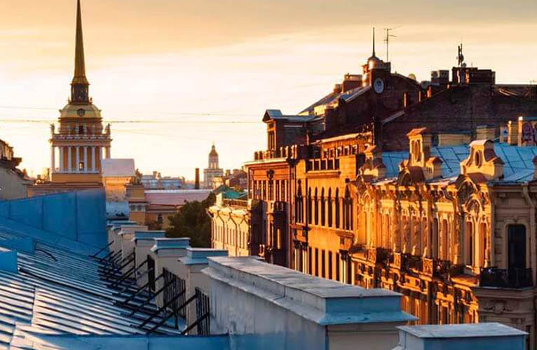 Экскурсии индивидуальные и групповые по крышам Санкт-Петербурга