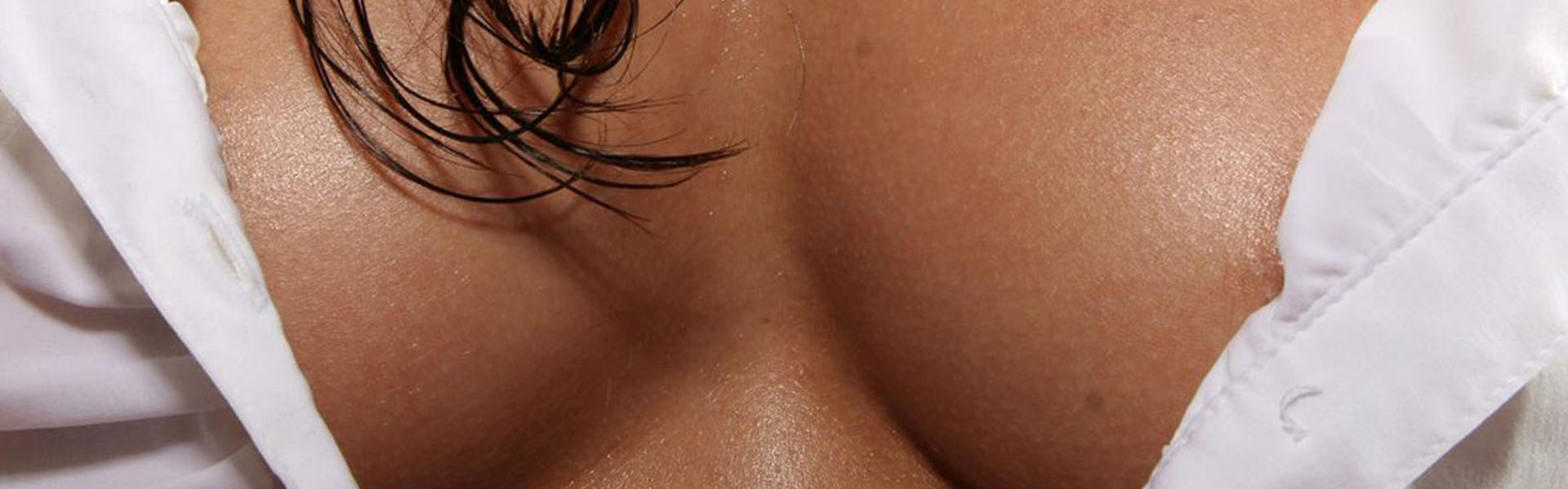 волосы между груди у женщин (120) фото