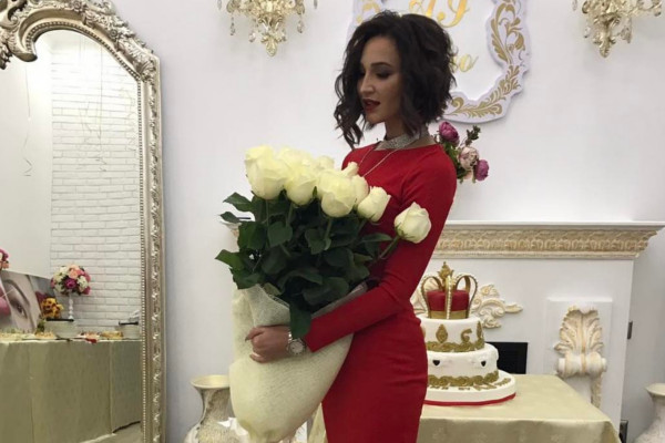 31-ЛЕТНЯЯ ОЛЬГА БУЗОВА В ВОСТОРГЕ ОТ БЕРЕМЕННОСТИ