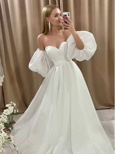 Купить свадебное платье в Санкт-Петербурге - большой ассортимент